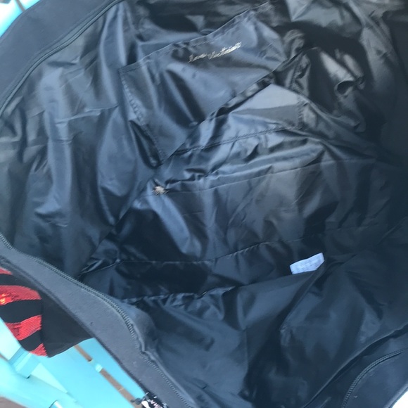 Victoria Secret Carry Bag NWT Sequins Red & Black Retail $58 - Picture 7 of 9